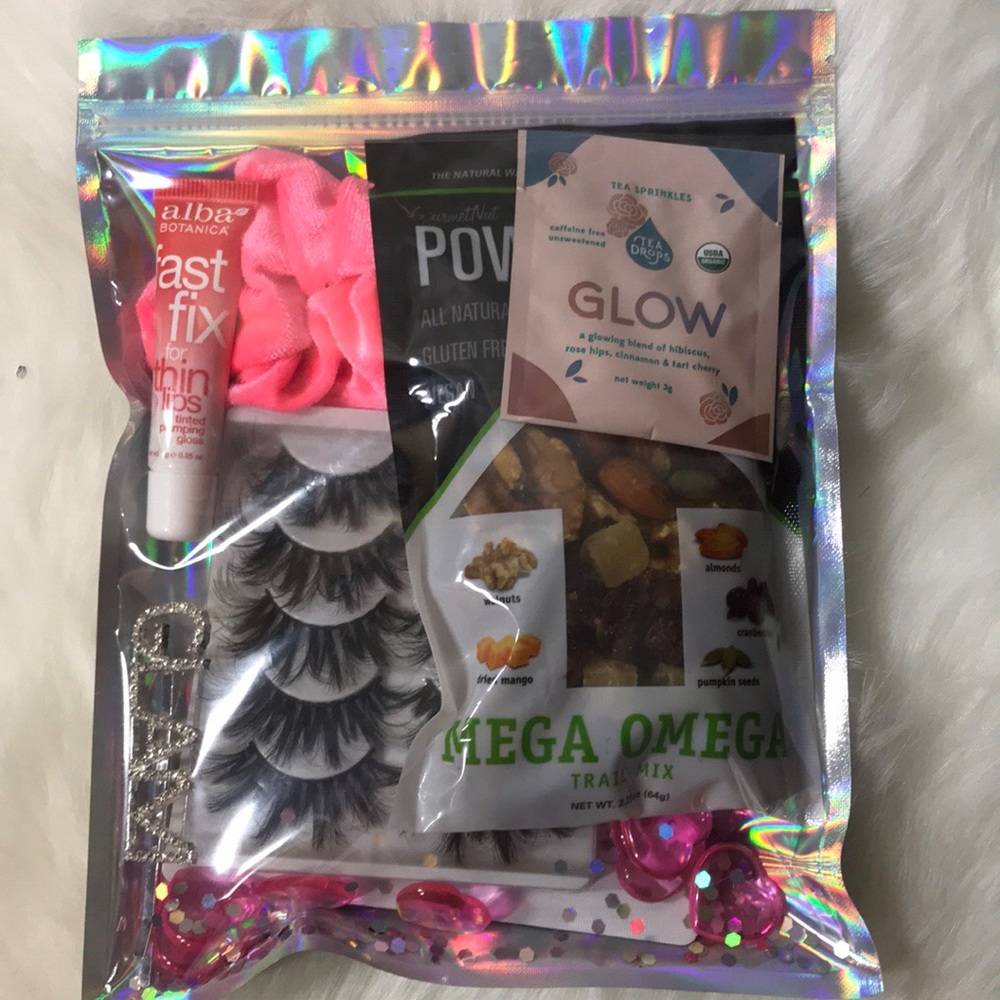 Power Glam Pack - Picture 3 of 6